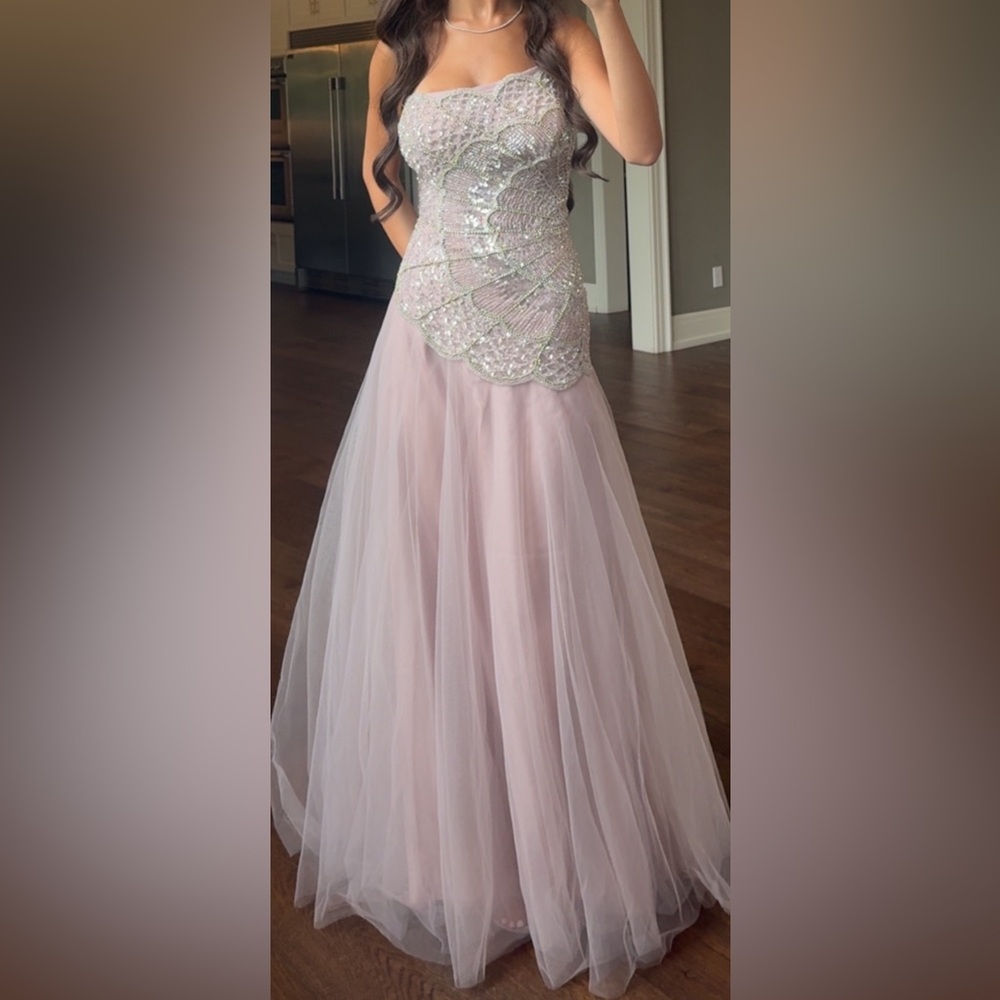 Elegant Pink Beaded Gown - Picture 2 of 4